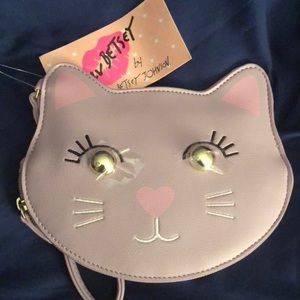Cute lavender kitty wristlet.